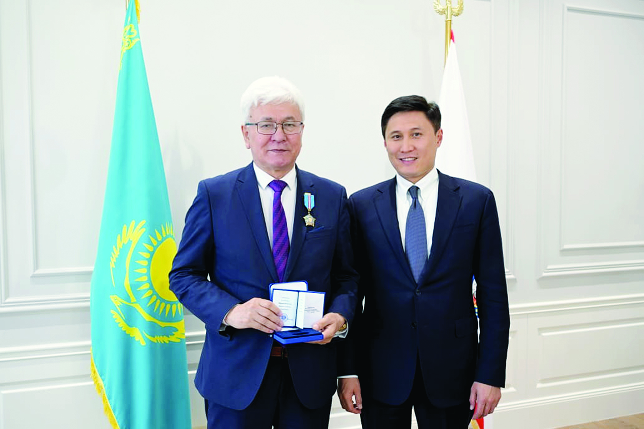 Қазақ мемлекеттілігінің генезисін зерттеуші